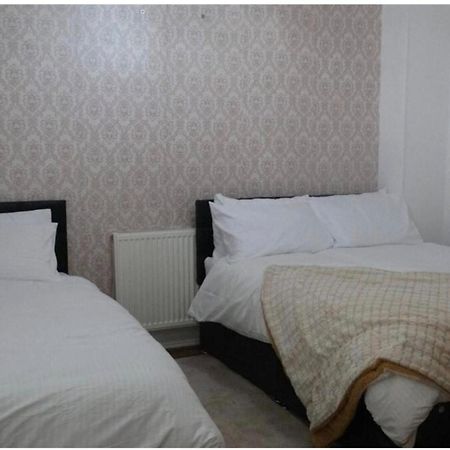 Kingdom Residence Manchester Bagian luar foto