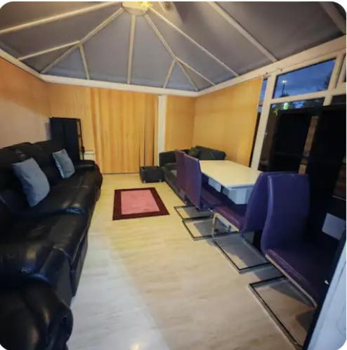 Kingdom Residence Manchester Bagian luar foto